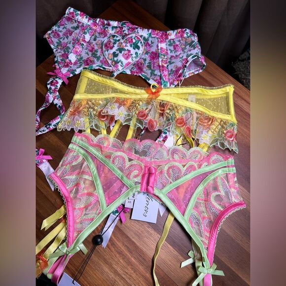 for Love & Lemons garter belt 🔥 yellow with cherry lace 🔥 NWT 🔥 extra small - Picture 13 of 13